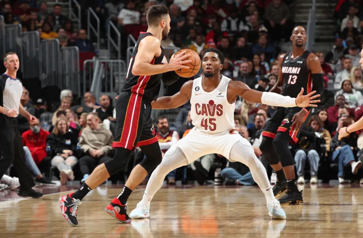 段的球员将 段的球员将