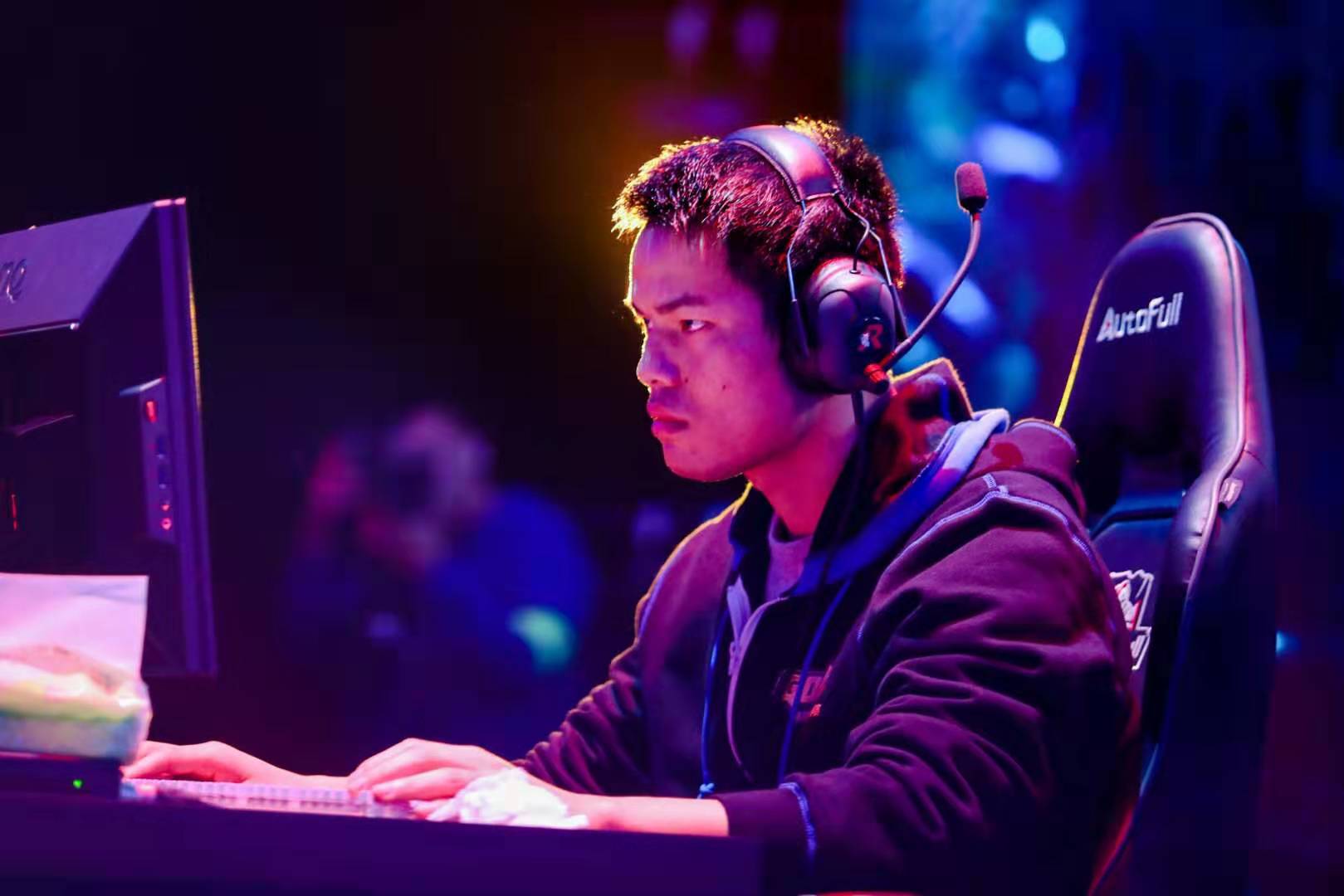 区拉开战幕 区拉开战幕